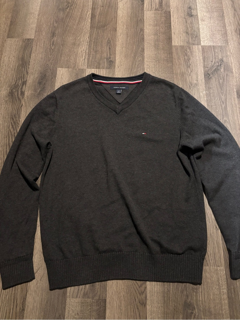 Tommy Hilfiger Men’s Dark Gray V-Neck Sweater with Subtle Flag